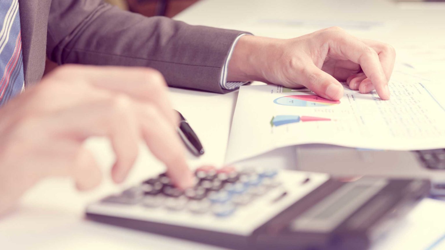 FINANZ UND BUCHHALTUNGSSACHBEARBEITER